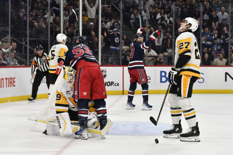 Pens crumble in third period